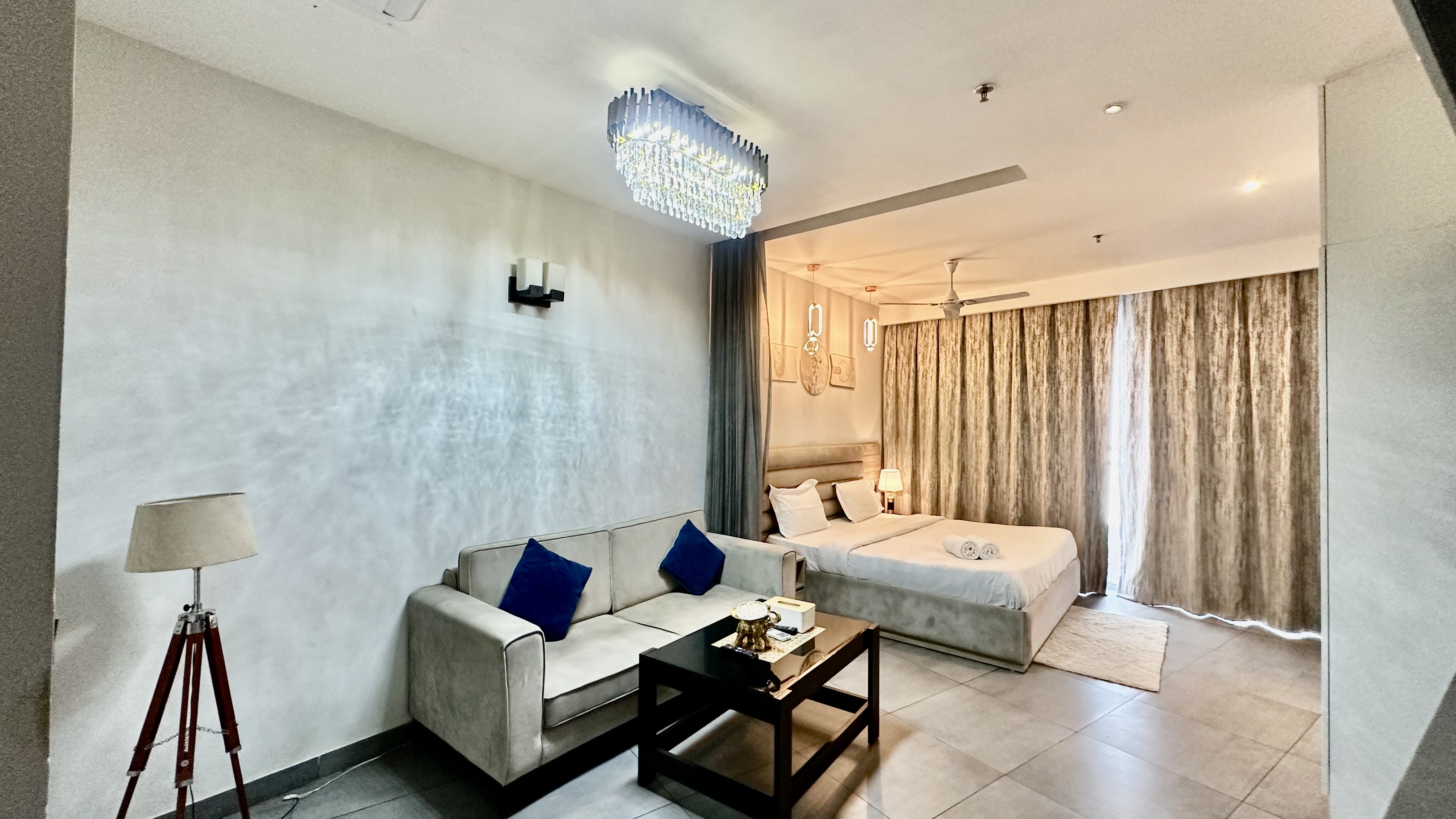 Rooms N Views by TRN