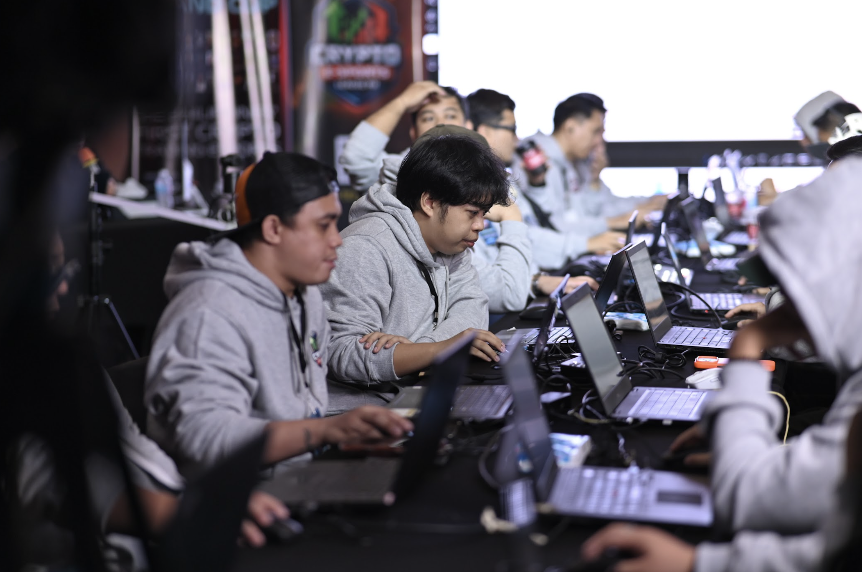 Crypto Esports League PH — Where Traders Become Legends