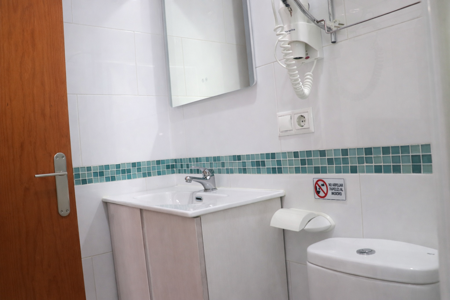 Apartamento Las Olas: baño completo